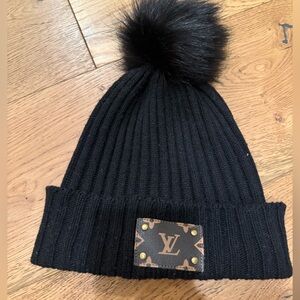 LV Black Ribbed Knit Beanie